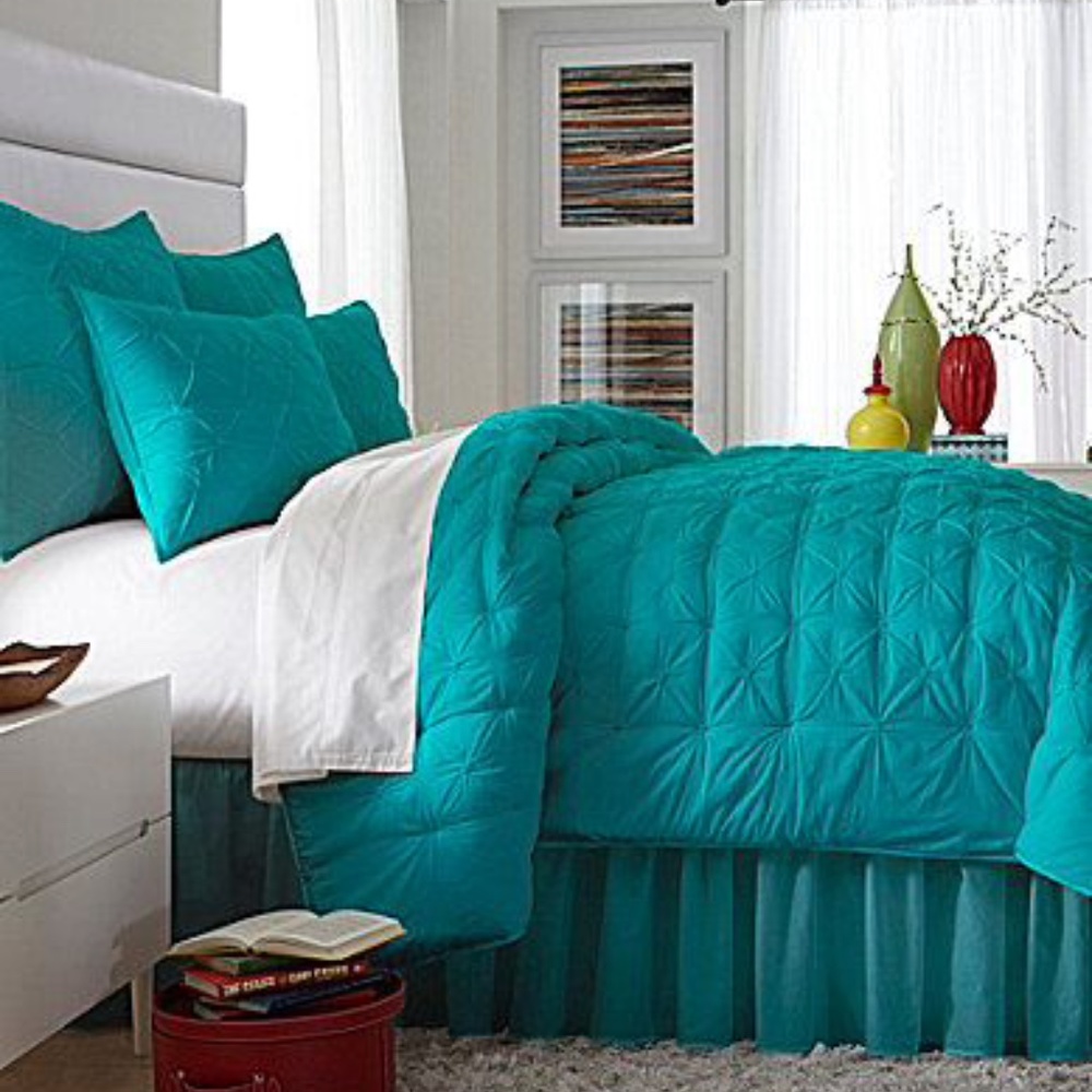 Studio D Turquoise/teal Bedding Collection Bedskirts and Shams NEW